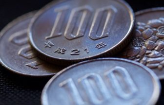 100 Yen coins